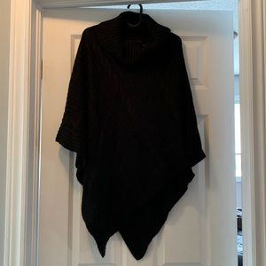 MAJORA black sweater poncho with cowl neck